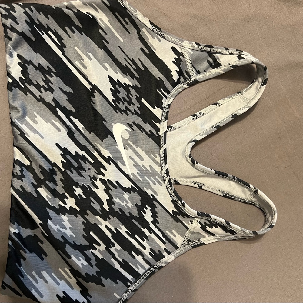 Nike sports bra M